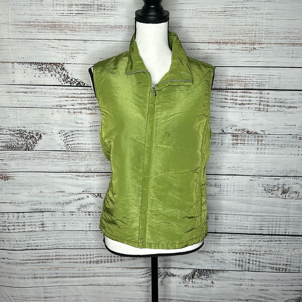 Kim Rodgers M green vest